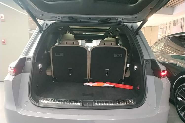 Used Li Auto L9 2025 Ultra Smart Refreshed Edition Trunk