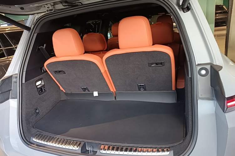 Used Li Auto L9 2025 Ultra Smart Refreshed Edition Trunk