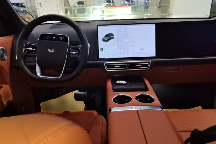 Used Li Auto L9 2025 Ultra Smart Refreshed Edition Center Console