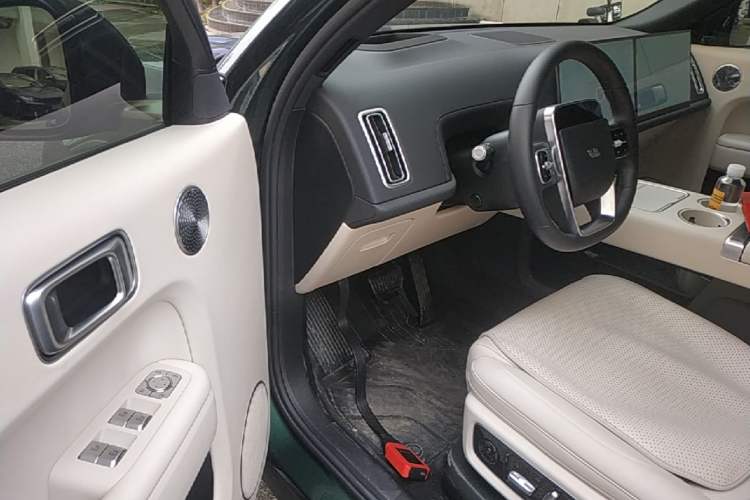 Used Li Auto L9 2025 Pro Smart Refreshed Edition Driver Seat