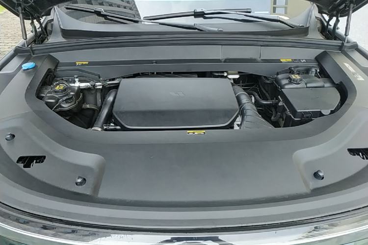 Used Li Auto L9 2025 Pro Smart Refreshed Edition Engine Bay