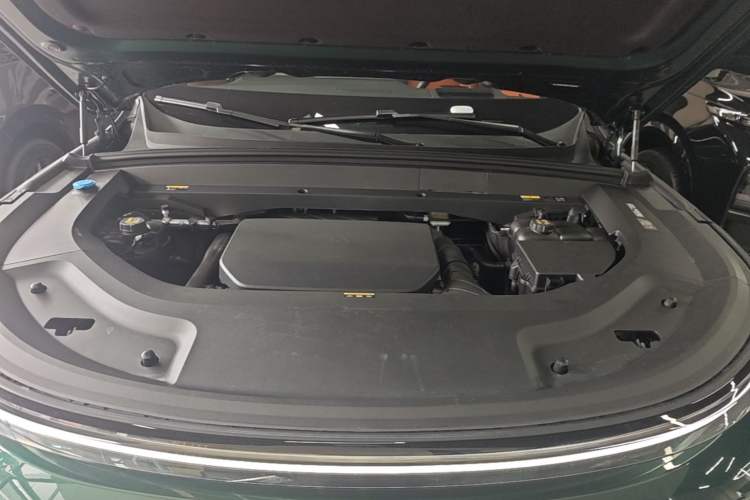 Used Li Auto L9 2025 Ultra Smart Refreshed Edition Engine Bay