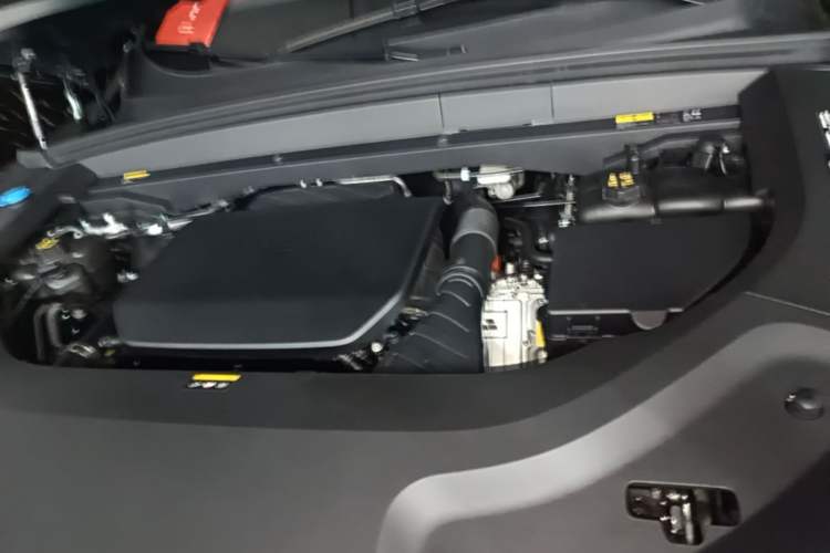 Used Li Auto L9 2025 Ultra Smart Refreshed Edition Engine Bay