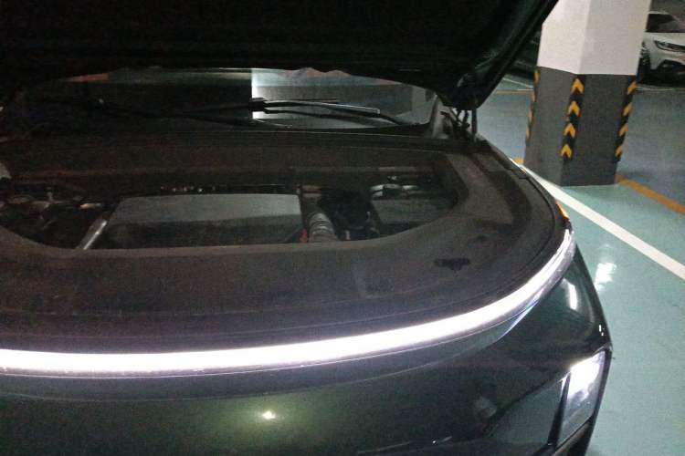 Used Li Auto L9 2025 Ultra Smart Refreshed Edition Engine Bay Left