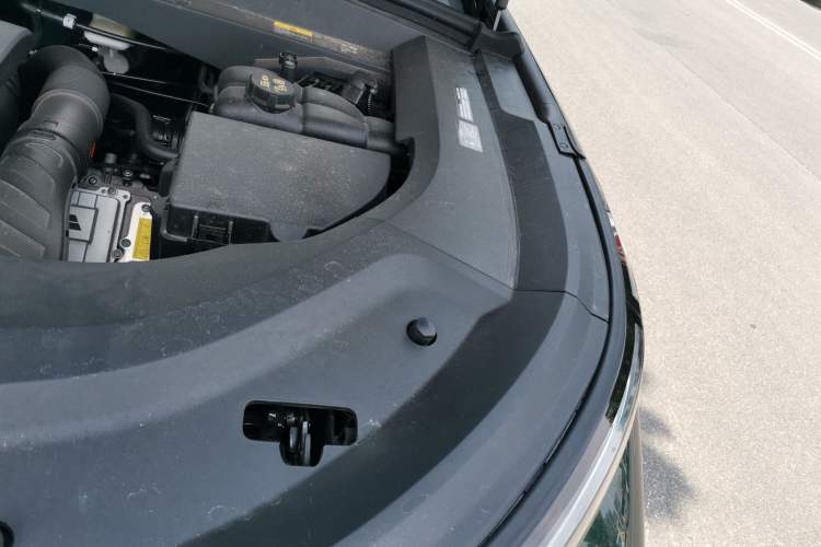 Used Li Auto L9 2025 Ultra Smart Refreshed Edition Engine Bay Left