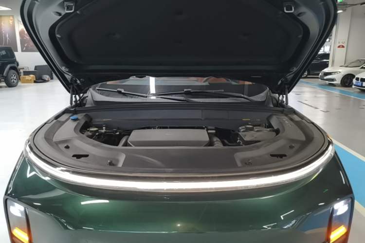 Used Li Auto L9 2025 Ultra Smart Refreshed Edition Engine Bay