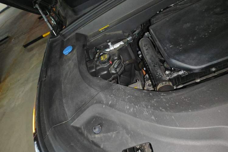 Used Li Auto L9 2025 Ultra Smart Refreshed Edition Engine Bay Right