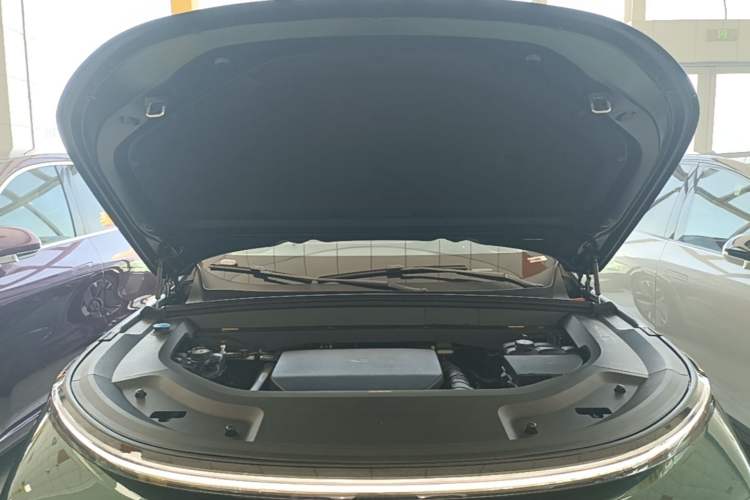 Used Li Auto L9 2025 Ultra Smart Refreshed Edition Engine Bay