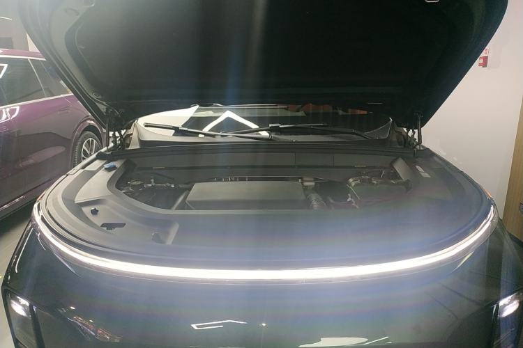 Used Li Auto L9 2025 Ultra Smart Refreshed Edition Engine Bay