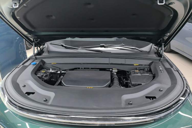 Used Li Auto L9 2025 Ultra Smart Refreshed Edition Engine Bay
