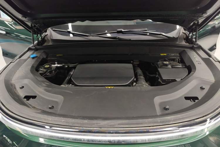 Used Li Auto L9 2025 Ultra Smart Refreshed Edition Engine Bay