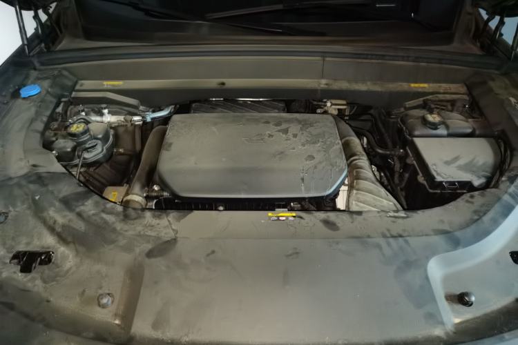 Used Li Auto L9 2025 Ultra Smart Refreshed Edition Engine Bay