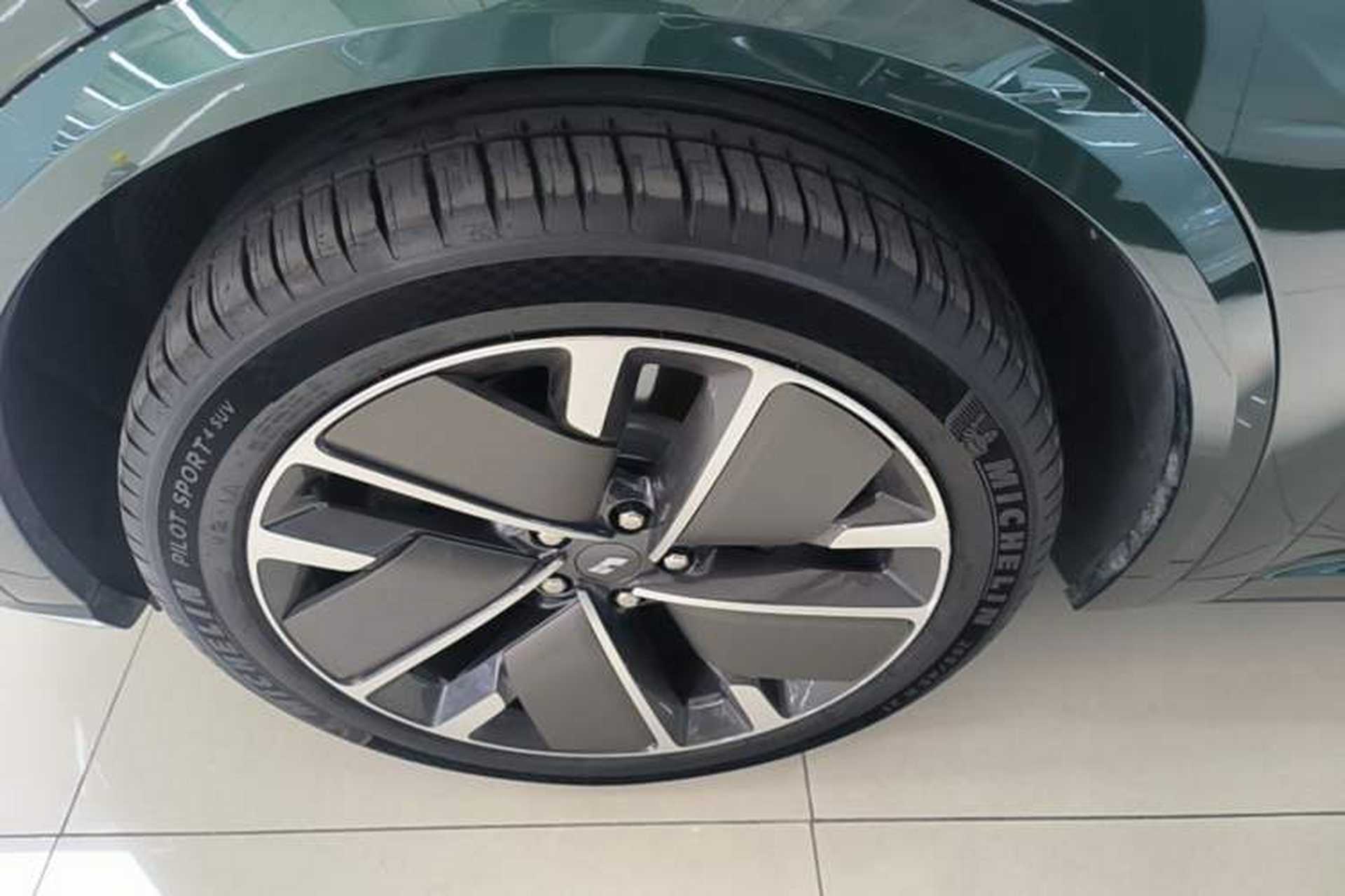 Used Li Auto L9 2025 Ultra Smart Refreshed Edition Exterior 4