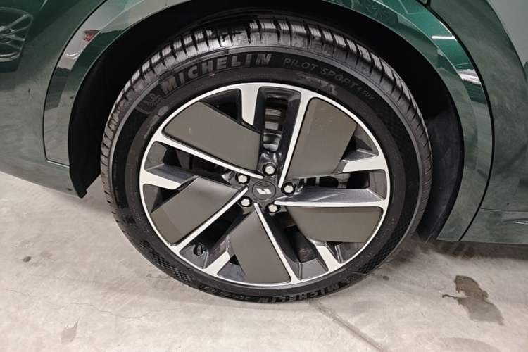 Used Li Auto L9 2025 Ultra Smart Refreshed Edition Exterior 5