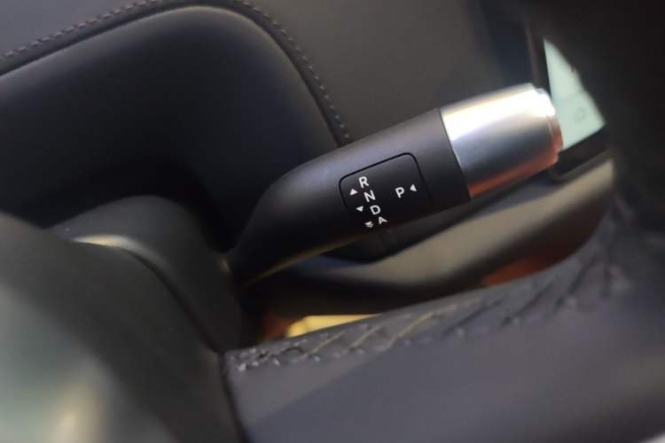 Used Li Auto L9 2025 Ultra Smart Refreshed Edition Gear Lever