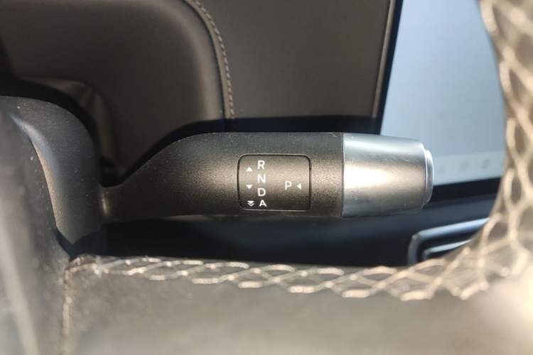 Used Li Auto L9 2025 Ultra Smart Refreshed Edition Gear Lever