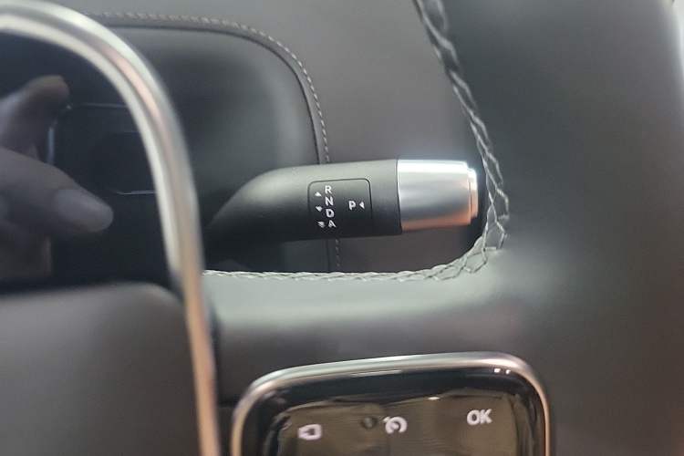 Used Li Auto L9 2025 Ultra Smart Refreshed Edition Gear Lever