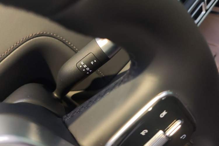 Used Li Auto L9 2025 Ultra Smart Refreshed Edition Gear Lever