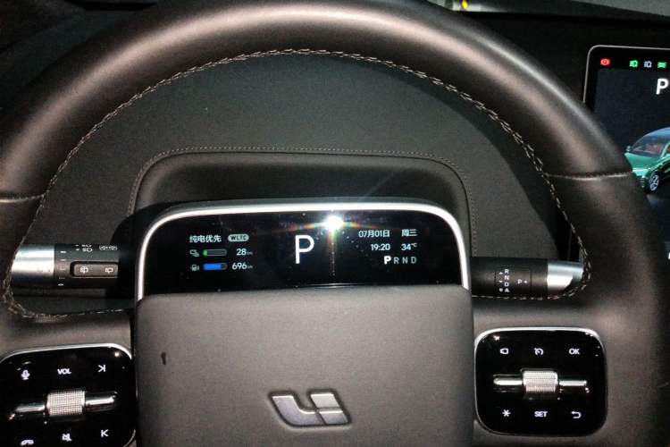 Used Li Auto L9 2025 Ultra Smart Refreshed Edition Instrument Cluster