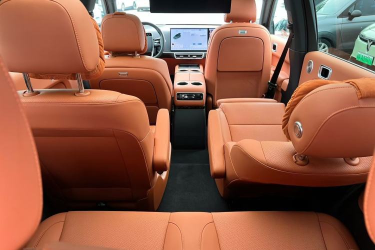 Used Li Auto L9 2025 Pro Smart Refreshed Edition Interior 4