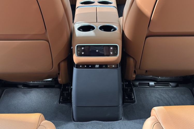 Used Li Auto L9 2025 Ultra Smart Refreshed Edition Interior 6