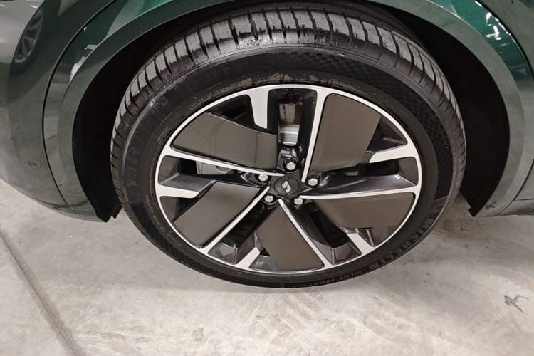 Used Li Auto L9 2025 Ultra Smart Refreshed Edition Left Front Wheel Hub