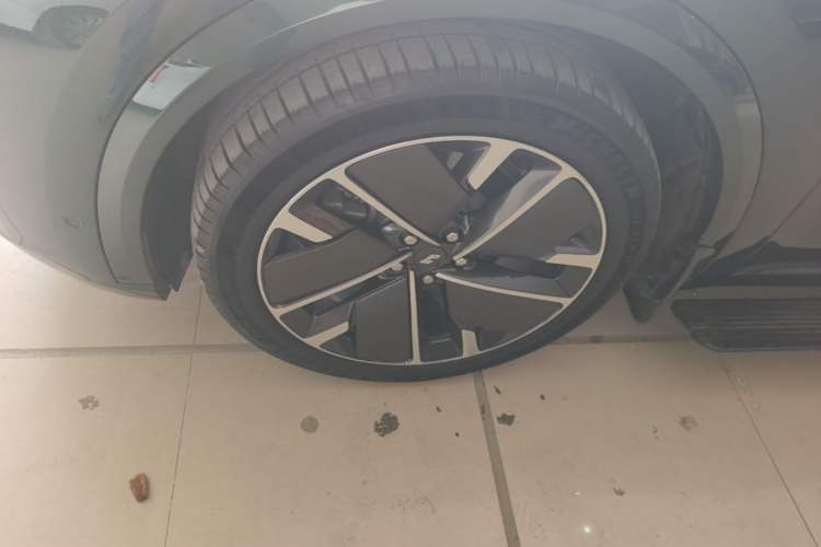 Used Li Auto L9 2025 Pro Smart Refreshed Edition Left Front Wheel Hub