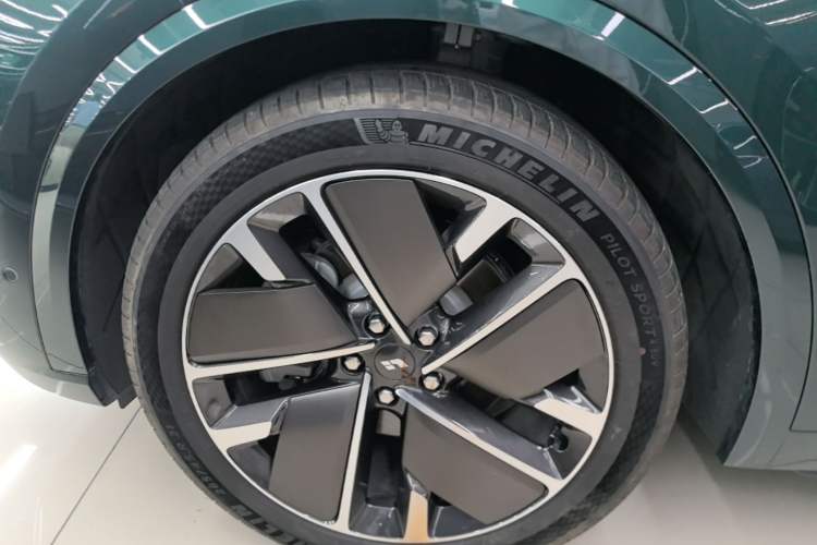 Used Li Auto L9 2025 Ultra Smart Refreshed Edition Left Front Wheel Hub