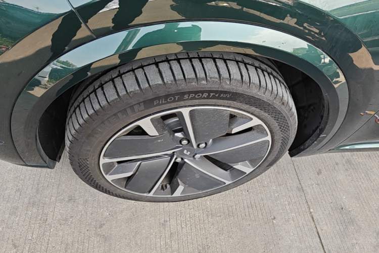 Used Li Auto L9 2025 Pro Smart Refreshed Edition Left Front Wheel Hub