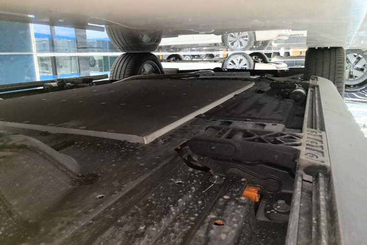 Used Li Auto L9 2025 Ultra Smart Refreshed Edition Left Side Sill
