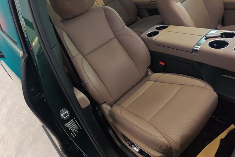 Used Li Auto L9 2025 Ultra Smart Refreshed Edition Right Front Seat