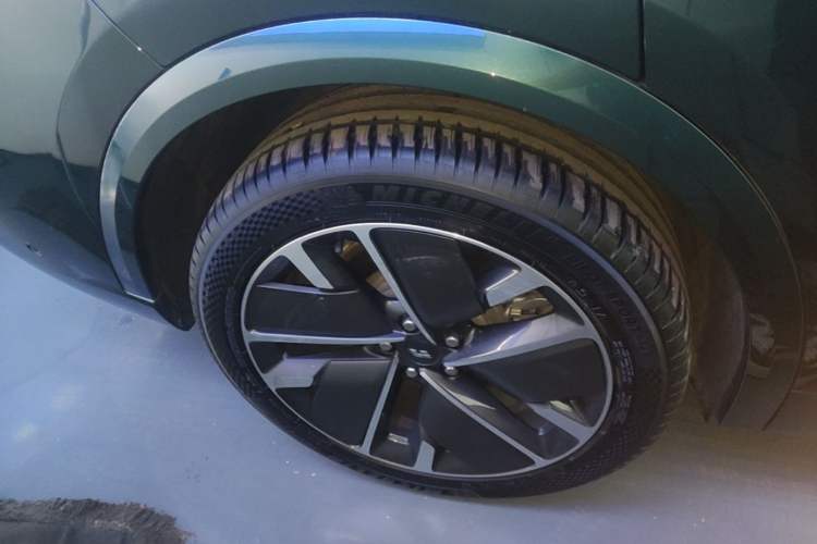 Used Li Auto L9 2025 Ultra Smart Refreshed Edition Right Rear Wheel Hub