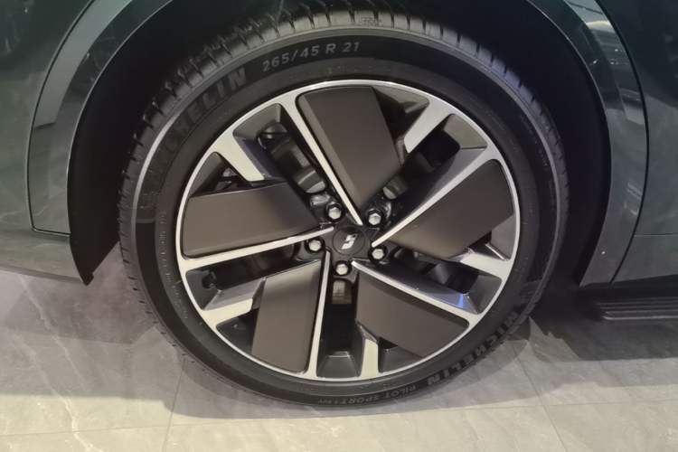 Used Li Auto L9 2025 Ultra Smart Refreshed Edition Right Rear Wheel Hub