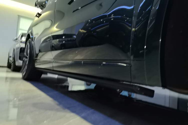 Used Li Auto L9 2025 Ultra Smart Refreshed Edition Right Side Sill