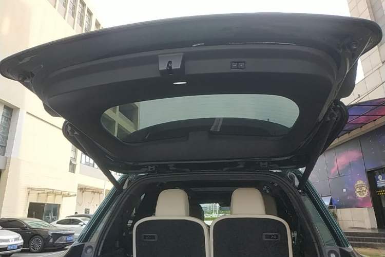 Used Li Auto L9 2025 Pro Smart Refreshed Edition Trunk