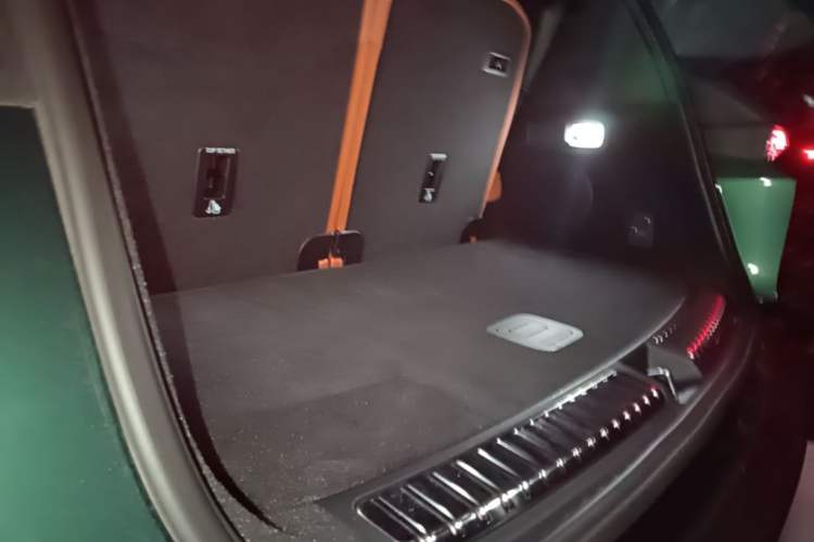 Used Li Auto L9 2025 Ultra Smart Refreshed Edition Trunk