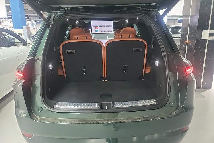 Used Li Auto L9 2025 Ultra Smart Refreshed Edition Trunk