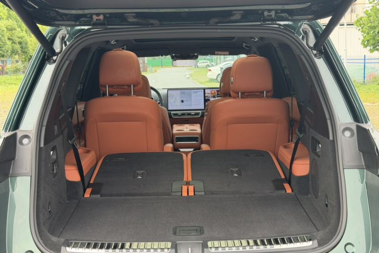 Used Li Auto L9 2025 Pro Smart Refreshed Edition Trunk