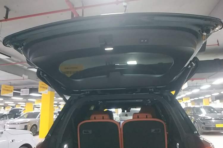 Used Li Auto L9 2025 Ultra Smart Refreshed Edition Trunk