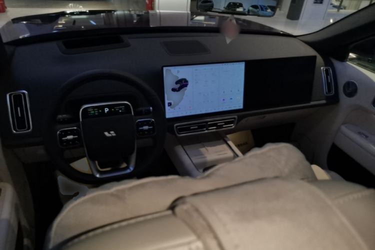 Used Li Auto L9 2025 Ultra Smart Refreshed Edition Center Console