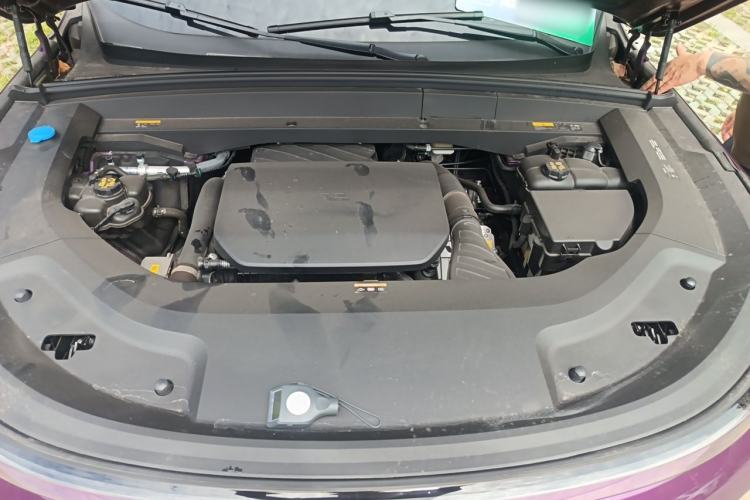 Used Li Auto L9 2025 Ultra Smart Refreshed Edition Engine Bay