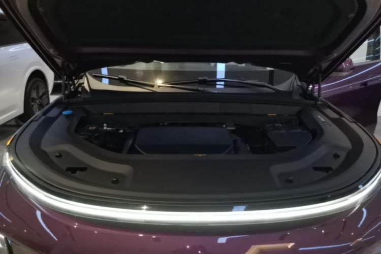 Used Li Auto L9 2025 Ultra Smart Refreshed Edition Engine Bay