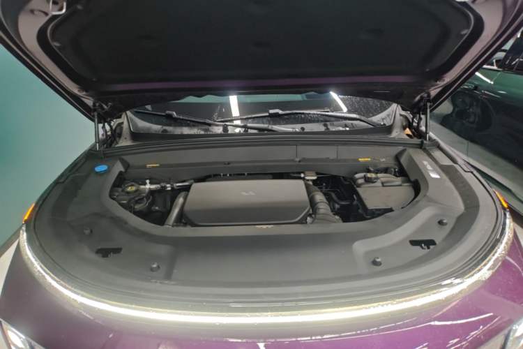Used Li Auto L9 2025 Ultra Smart Refreshed Edition Engine Bay