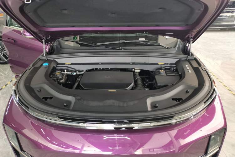 Used Li Auto L9 2025 Ultra Smart Refreshed Edition Engine Bay