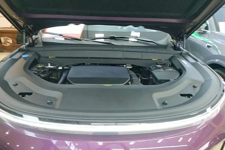 Used Li Auto L9 2025 Ultra Smart Refreshed Edition Engine Bay