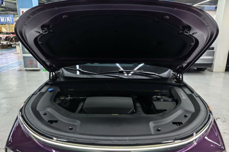 Used Li Auto L9 2025 Ultra Smart Refreshed Edition Exterior 1
