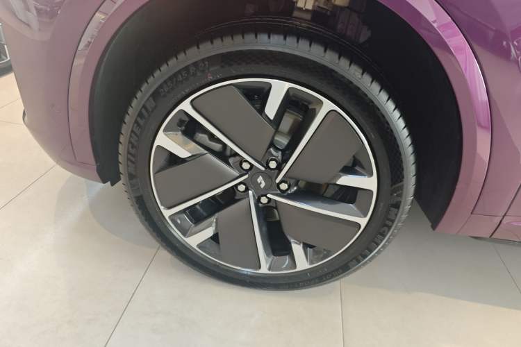 Used Li Auto L9 2025 Ultra Smart Refreshed Edition Left Front Wheel Hub