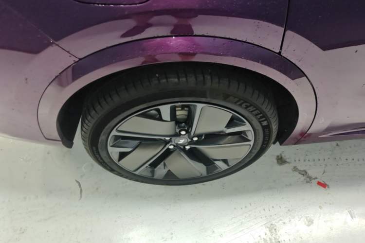 Used Li Auto L9 2025 Ultra Smart Refreshed Edition Right Rear Wheel Hub