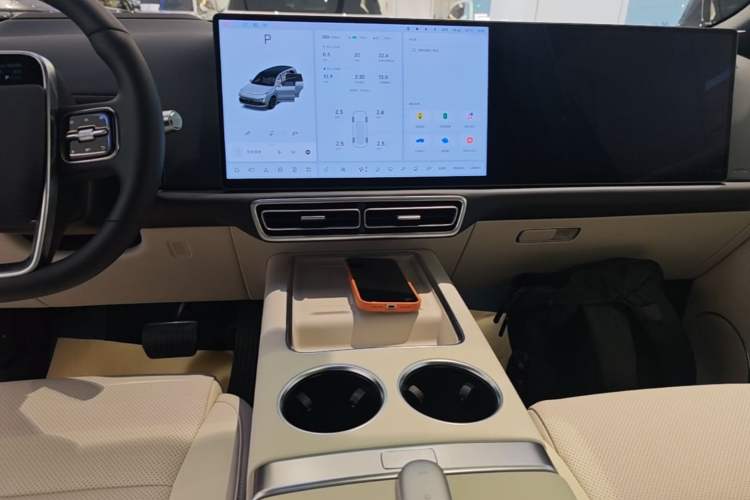 Used Li Auto L9 2025 Ultra Smart Refreshed Edition Audio And AC Panel