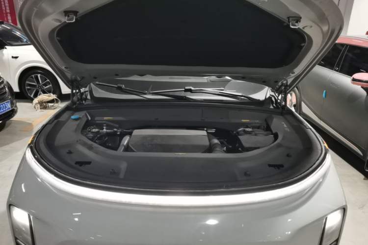 Used Li Auto L9 2025 Pro Smart Refreshed Edition Engine Bay